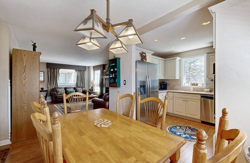 Breckenridge Condo | Downtown condo with hot tubs & pool - 100 yards to Breck Connect Gondola