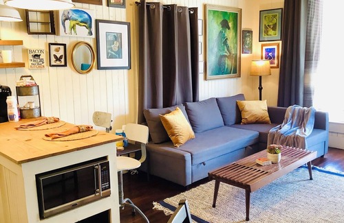 Near East Side House | Downtown Cottage Near River & Alamodome - Free Parking