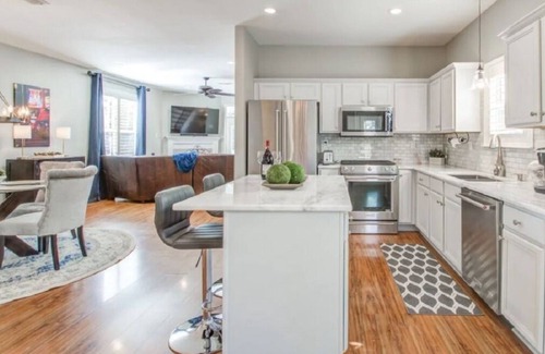 Memphis House | Downtown Dream Home—4 Bedroom!