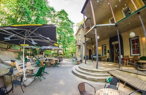 Uzupis Hostel | Downtown Forest Hostel & Camping