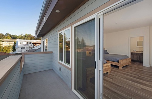 Friday Harbor Apartment | Downtown Friday Harbor! Newly Built! (Shogun)