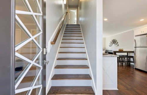 Helen House | ★ Downtown Helen Home ★ Serene Views + Charm ★