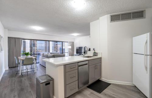Downtown Honolulu Apartment | Downtown Honolulu Skyview - 1Bed&Den- Free Parking