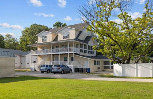 Kimmswick House | Downtown Kimmswick Room~Renovated~Prime Location