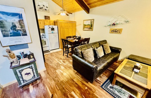 Estes Park Apartment | Downtown Location! Your dream vacation can start here!