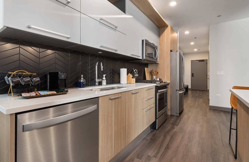 Downtown Chicago Apartment | Downtown Luxury + Unmatched Comfort