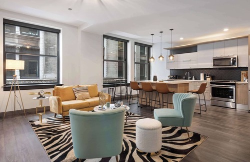 Downtown Chicago Apartment | Downtown Luxury + Unmatched Comfort
