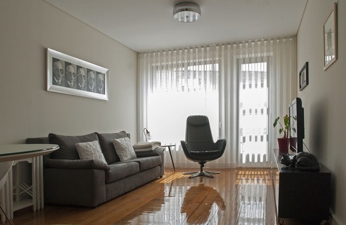 Bonfim Apartment | Downtown Stylish & Modern Apartment