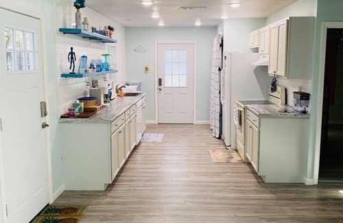 Citrus Springs House | “Dragonfly Camp” Springs Paradise!