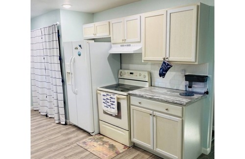 Citrus Springs House | “Dragonfly Camp” Springs Paradise!