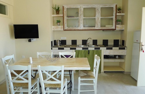 Exo Gialos Apartment | Drakkar House 3