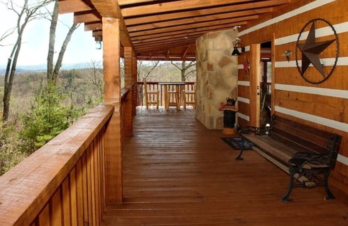 Sevierville Cabin | dream catcher. Beautiful Mountain Veiws and Real Log Cabin Charm!