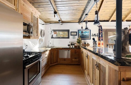 Big Bear Lake House | Dream Catcher Retreat + Hot Tub + EV + Games