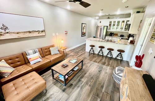 Gruene Condo | *Dream Gruene Getaway* Walk to Gruene! On River!