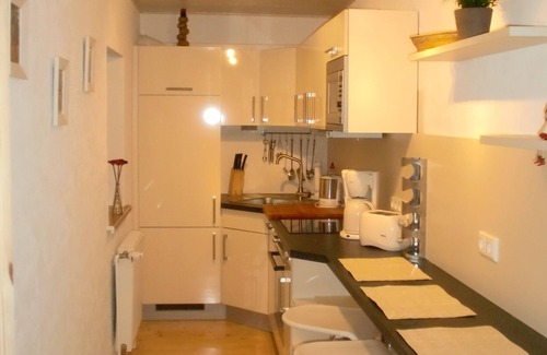 Guestrow House | Dream house "Drei Erlen" on the Inselsee, with lake access, jetty and bathing facilities