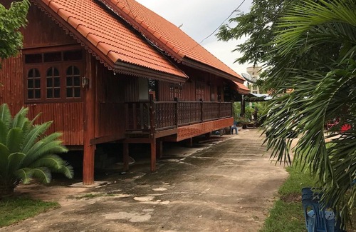 Wichian Buri Ski Chalet | Dream house in a cozy small village where everyone knows each other