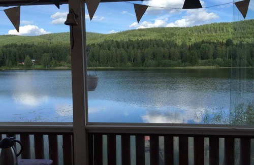 Grasmark House | Dream house with home office and private beach right on the lake