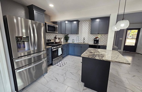 Independence House | DREAM RANCH 1111 KC