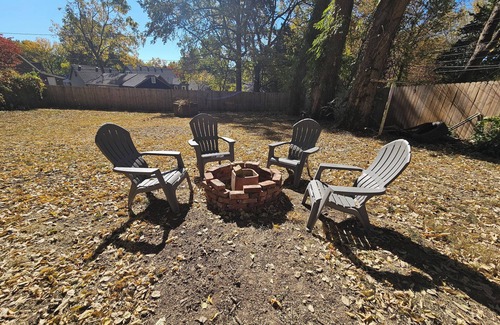 Independence House | DREAM RANCH 1111 KC