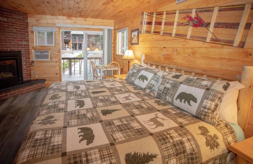 Estes Park Hotel | Dream River Front Suites R1