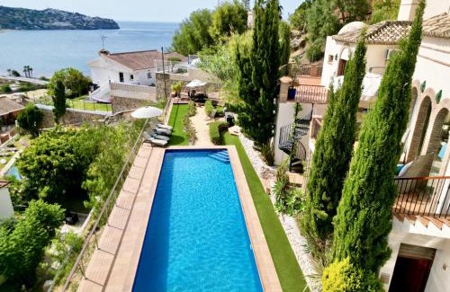 Almunecar Villa | Dream Stay! 15 Guests, Big Pool with Heating Option at Extra Cost, Sea view!