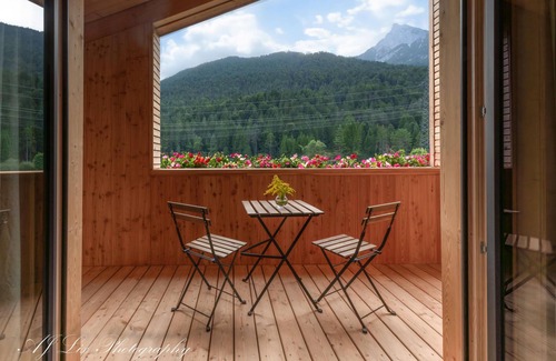 Scharnitz Apartment | Dream vacation apartment in the countryside for 4 guests, directly on the cross-country ski trail/forest