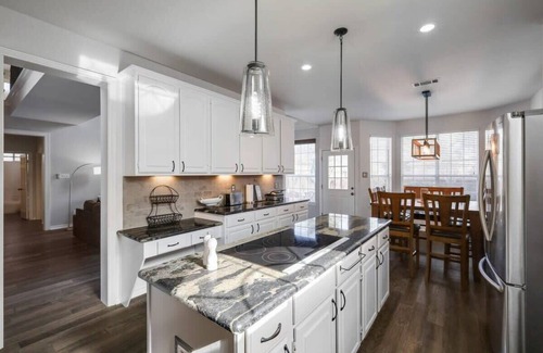 Plano House | Dream Vacay in Central Plano - Pool & Grill