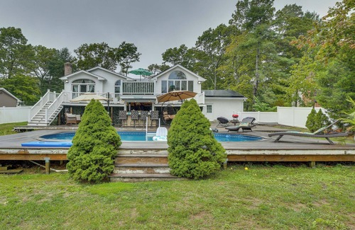 Lake Grove Cottage | 'dreams of Paradise' Luxury Home w/Pool!
