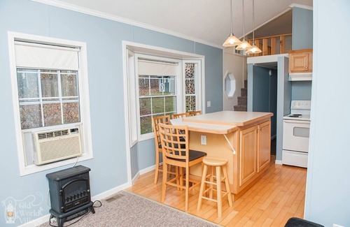 Maryland Cottage | Dreams Park/All Star Getaway! Cottage #3- Old World Village