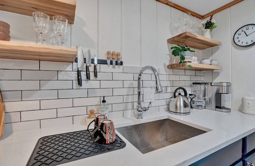 Berkeley Springs Cabin | Dreamtime - Modern A-frame Cabin w/Hot tub