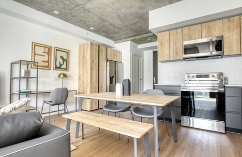 City West Apartment | Dreamy Downtown 1BR w/Pool, Gym & W/D near Staples Center, by Blueground