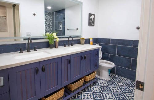 North Hollywood Villa | Dreamy Farmhouse in Studio City