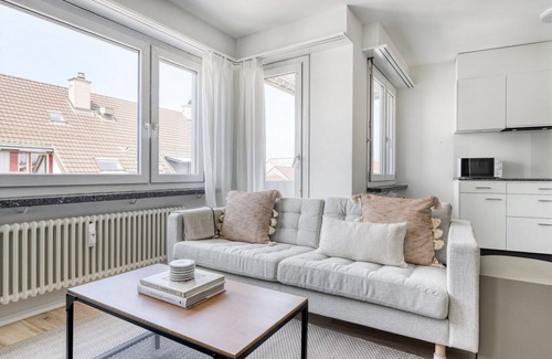 Iselin Apartment | Dreamy Iselin 2 Room w/Storage, 1min to Local Market, by Blueground