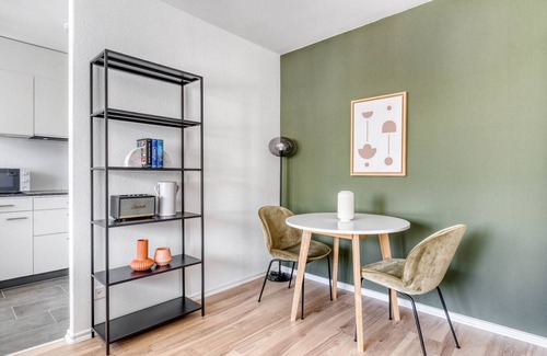 Iselin Apartment | Dreamy Iselin 2 Room w/Storage, 1min to Local Market, by Blueground