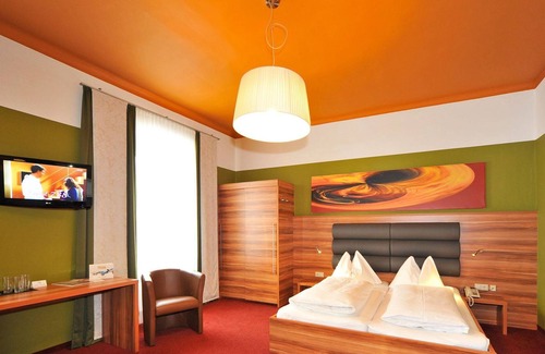 Spittal an der Drau House | Dreibettzimmer mit Dusche Oder Bad/wc - Hotel Ertl