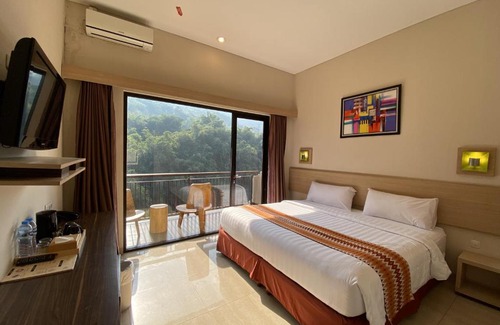 Pasirjambu Hotel | Driam Riverside Resort