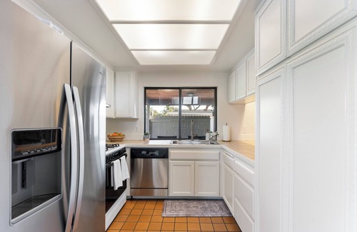 Del Mar House | Driftwood By The Sea - 2 minute walk to the beach!