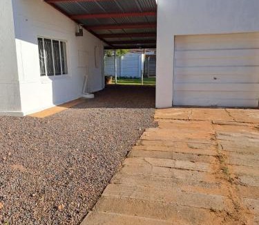 Vredefort Apartment | DroomHuysie