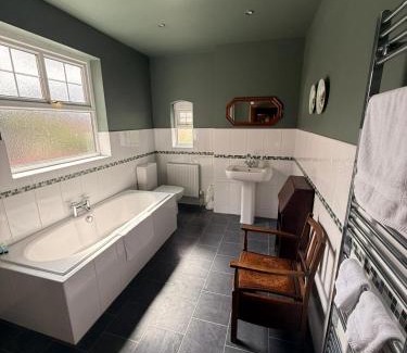 Cheslyn Hay House | Druids Cottage