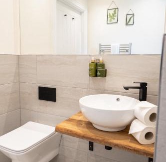 Carrick-on-Shannon Cabin | Drumhierny Woodland Hideaway