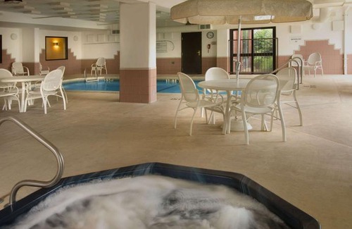 Marion Hotel | Drury Inn Marion