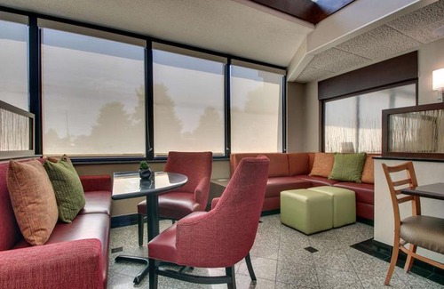 Evansville Hotel | Drury Inn & Suites Evansville East