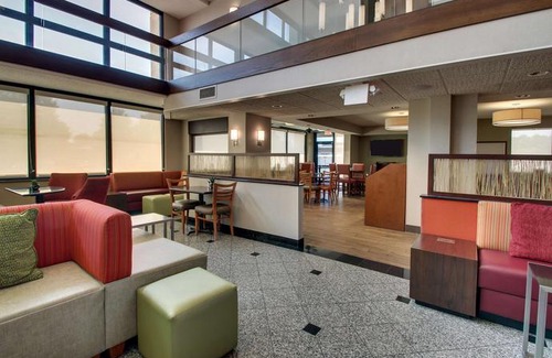 Evansville Hotel | Drury Inn & Suites Evansville East
