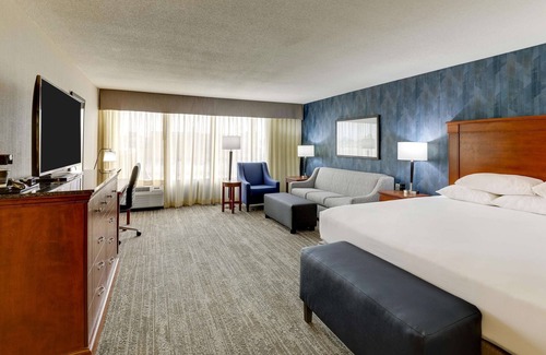 St. Peters Hotel | Drury Inn & Suites St. Louis St. Peters