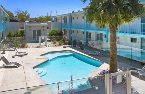 Roosevelt Condo | DTPH Mid Century Studio w/Pool & Parking
