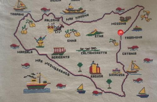 Giardini Naxos House | "Du' I Mazzi" Stanza Etna