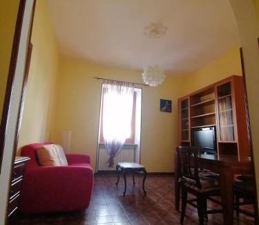 San Nicolo House | Due finestre sul cortile