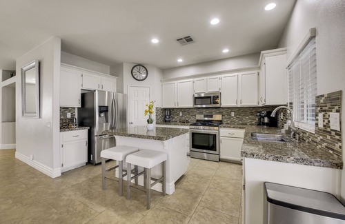 Coachella House | Dulce Vida: Pool, Spa, Table Games, Fire Pit, BBQ!