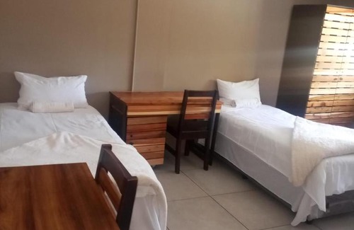 Scottsville House | Dulwich Precinct Holiday Rentals