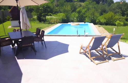 Mladenovac House | Dunavski konaci